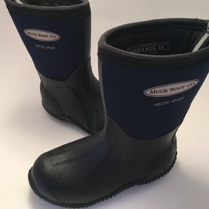 Muck Boot Co. Children’s Boots Size 13 pre owned